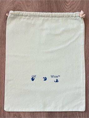 Off-white dust bag (C71)